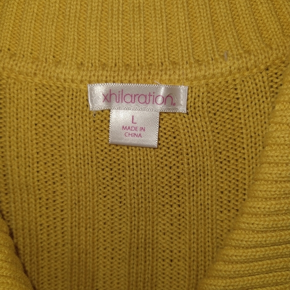 Xhilaration dark yellow knit shrug sweater sleeveless crop front button closure - Picture 2 of 5